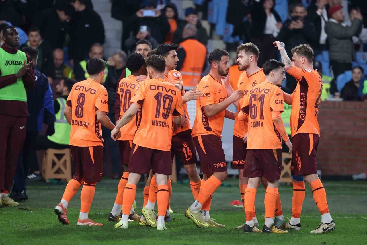 ZİRAAT TÜRKİYE KUPASI 4. TURU'NDA TRABZONSPOR SAHASINDA VANSPOR FK'YI 2-0 MAĞLUP EDEREK GRUP...