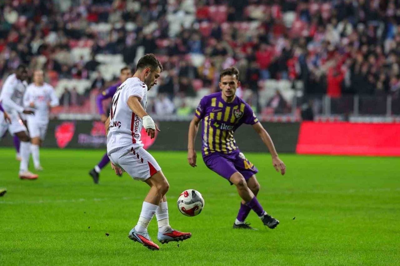ZİRAAT TÜRKİYE KUPASI B GRUBU İLK HAFTA MAÇINDA SAMSUNSPOR, EYÜPSPOR’U KONUK EDİYOR. MÜSABAKANIN...