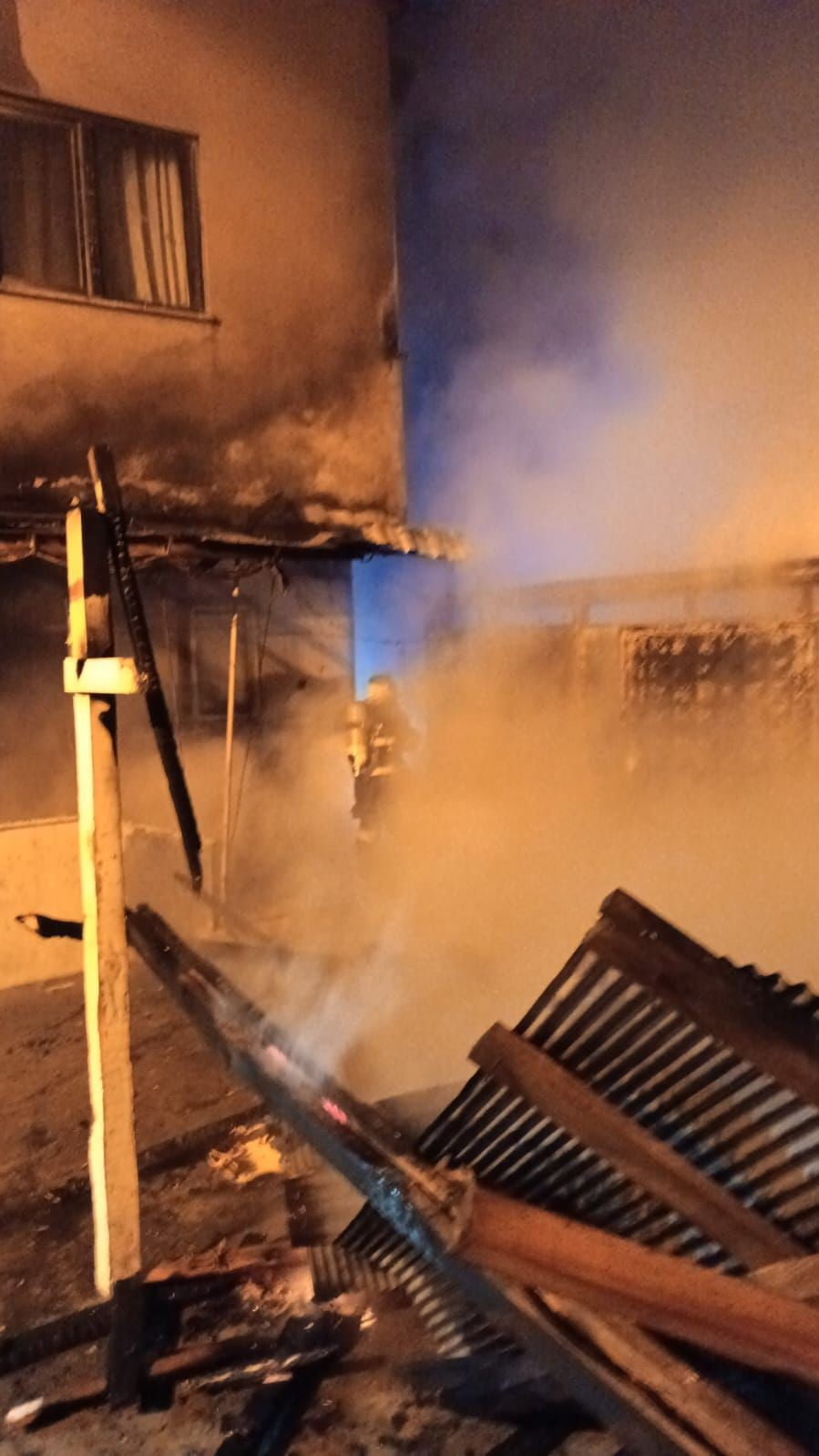 ZONGULDAK'IN ÇAYCUMA İLÇESİNE BAĞLI HACIİBADİ KÖYÜ'NDE GECE SAATLERİNDE BİR EVİN KAZAN DAİRESİNDE...