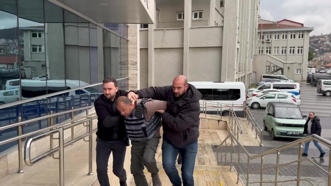 ZONGULDAK’IN KOZLU İLÇESİNDE MURAT YANGUN’UN HAYATINI KAYBETTİĞİ BIÇAKLI OLAYLA İLGİLİ GÖZALTINA...