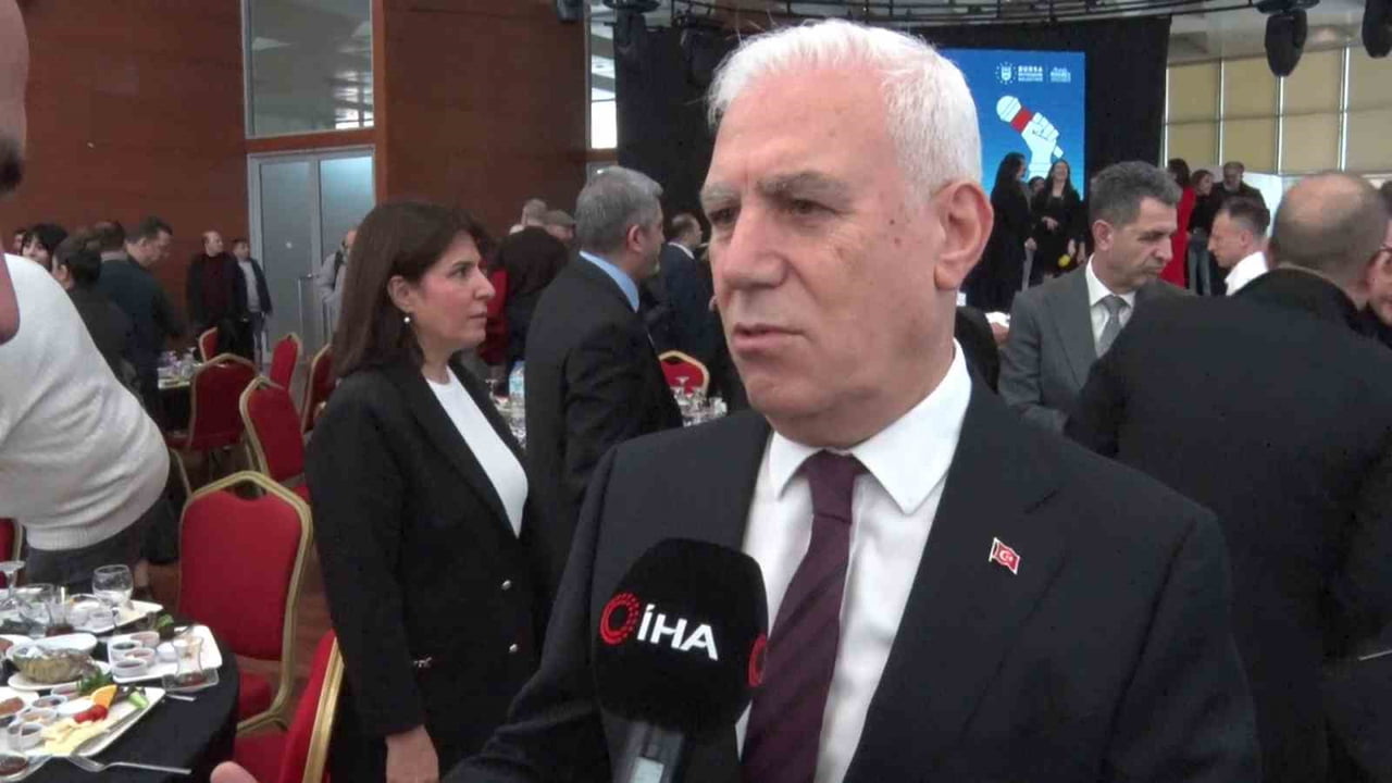 10 OCAK ÇALIŞAN GAZETECİLER GÜNÜ SEBEBİYLE BURSALI GAZETECİLERLE MERİNOS ATATÜRK KONGRE KÜLTÜR...