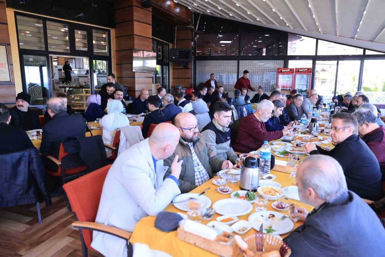 19 MAYIS GAZETECİLER CEMİYETİ TARAFINDAN, İLKADIM BELEDİYESİ EV SAHİPLİĞİNDE IHLAMUR KAFE’DE 10...