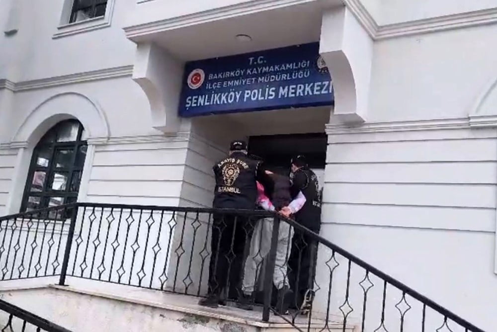 2020 YILINDAN BU YANA ARANAN VE 11 YIL KESİNLEŞMİŞ HAPİS CEZASI BULUNAN ŞAHIS, BAKIRKÖY’DE...
