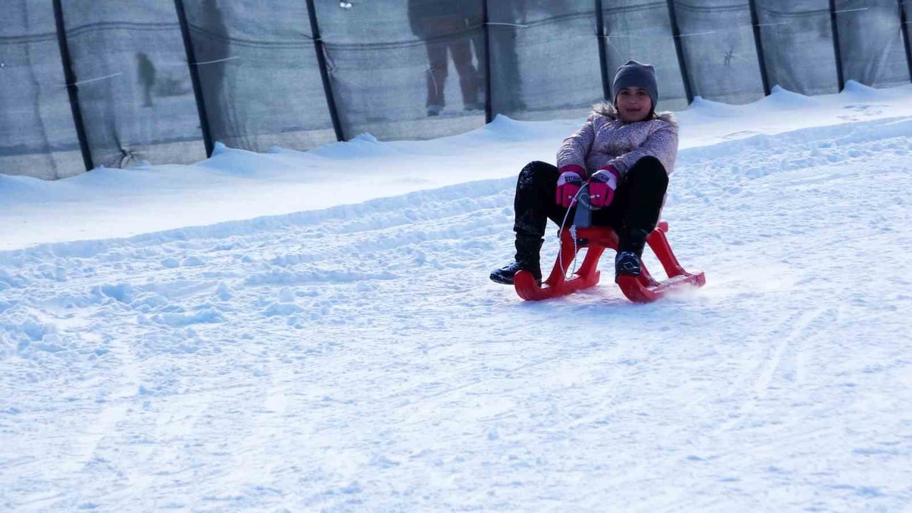 ABALI KAYAK MERKEZİ, OKULLARIN YARIYIL TATİLİNE GİRMESİYLE BİRLİKTE ÖZELLİKLE ÇOCUKLAR VE...