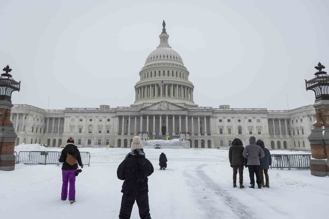 ABD’DE ETKİLİ OLAN ŞİDDETLİ KAR FIRTINASINDA LOUİSİANA’DA 2, TENNESSEE’DE 3, TEXAS VE KANSAS’TA...
