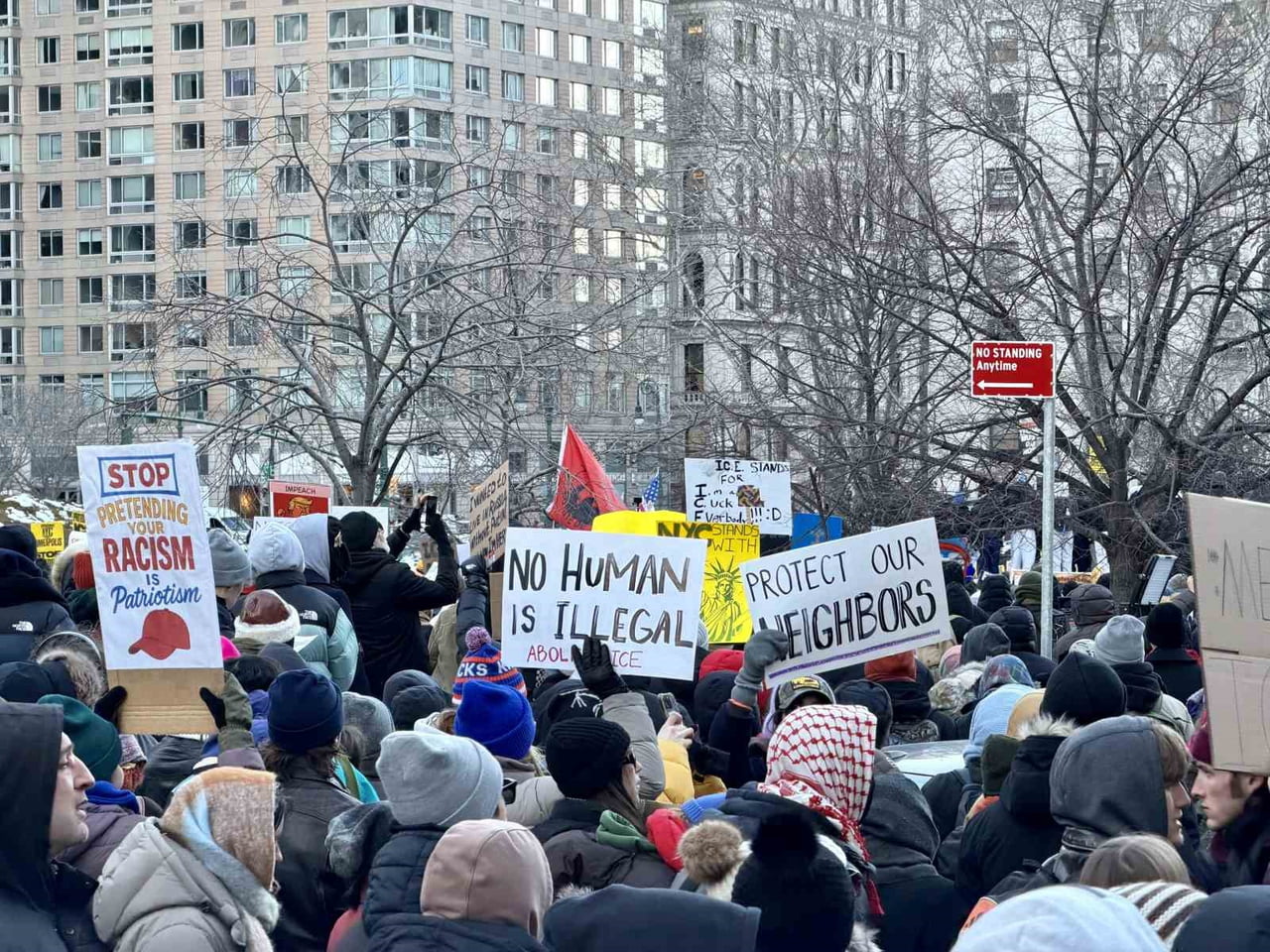 ABD GENELİNDE HER EYALETTE BİNLERCE KİŞİ, ABD BAŞKANI DONALD TRUMP YÖNETİMİNİN GÖÇMENLİK...