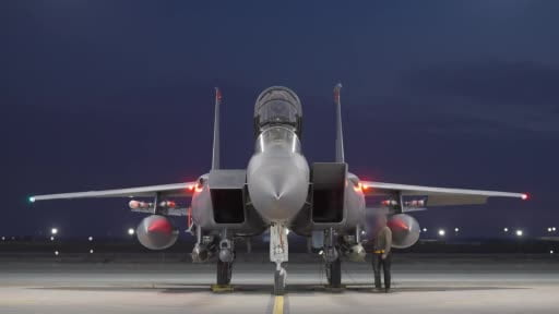 ABD ordusu, Suriye’deki terör örgütü DEAŞ hedeflerine yönelik bir dizi saldırı düzenlendiğini...