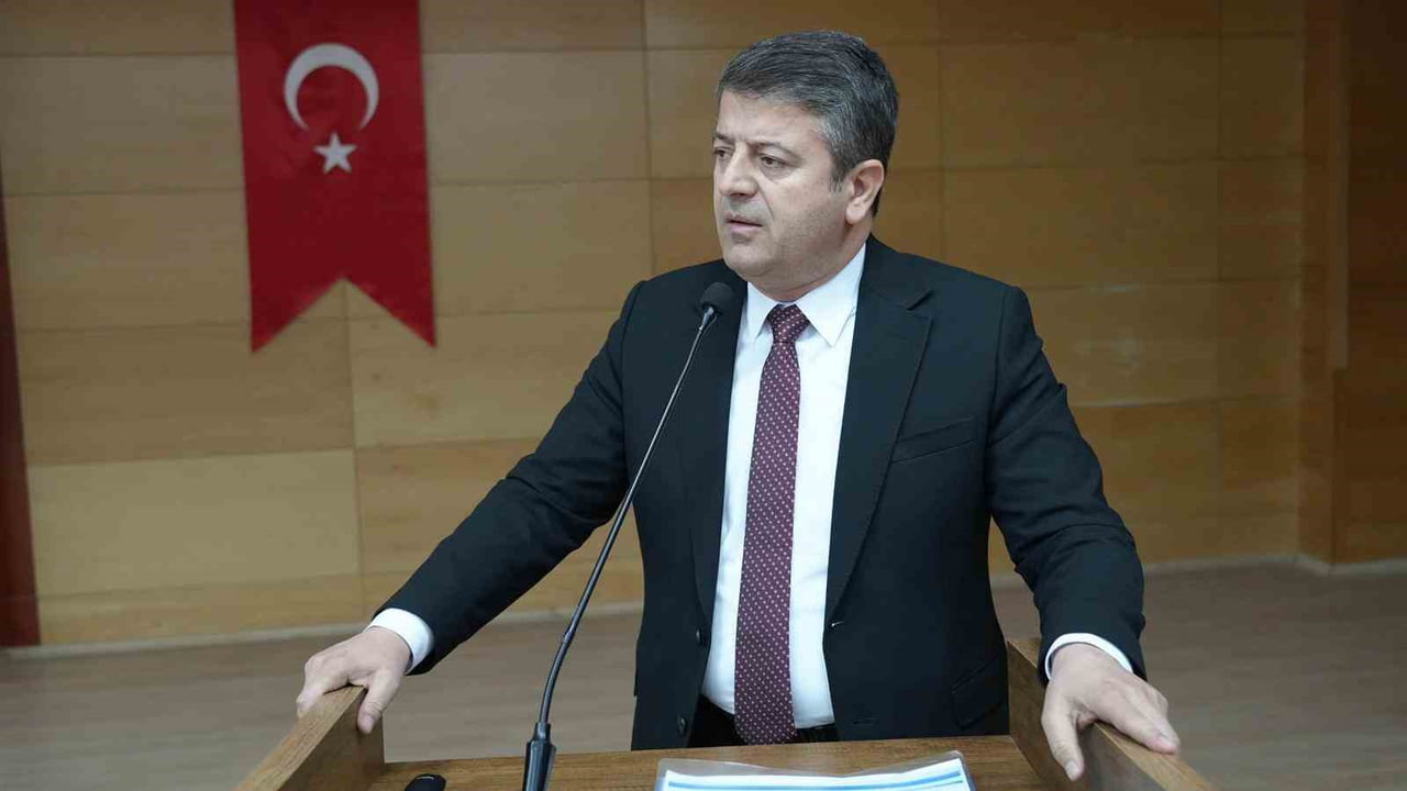 ADIYAMAN BELEDİYE BAŞKANI ABDURRAHMAN TUTDERE, İL KOORDİNASYON KURULU TOPLANTISI’NDA YAPTIĞI...