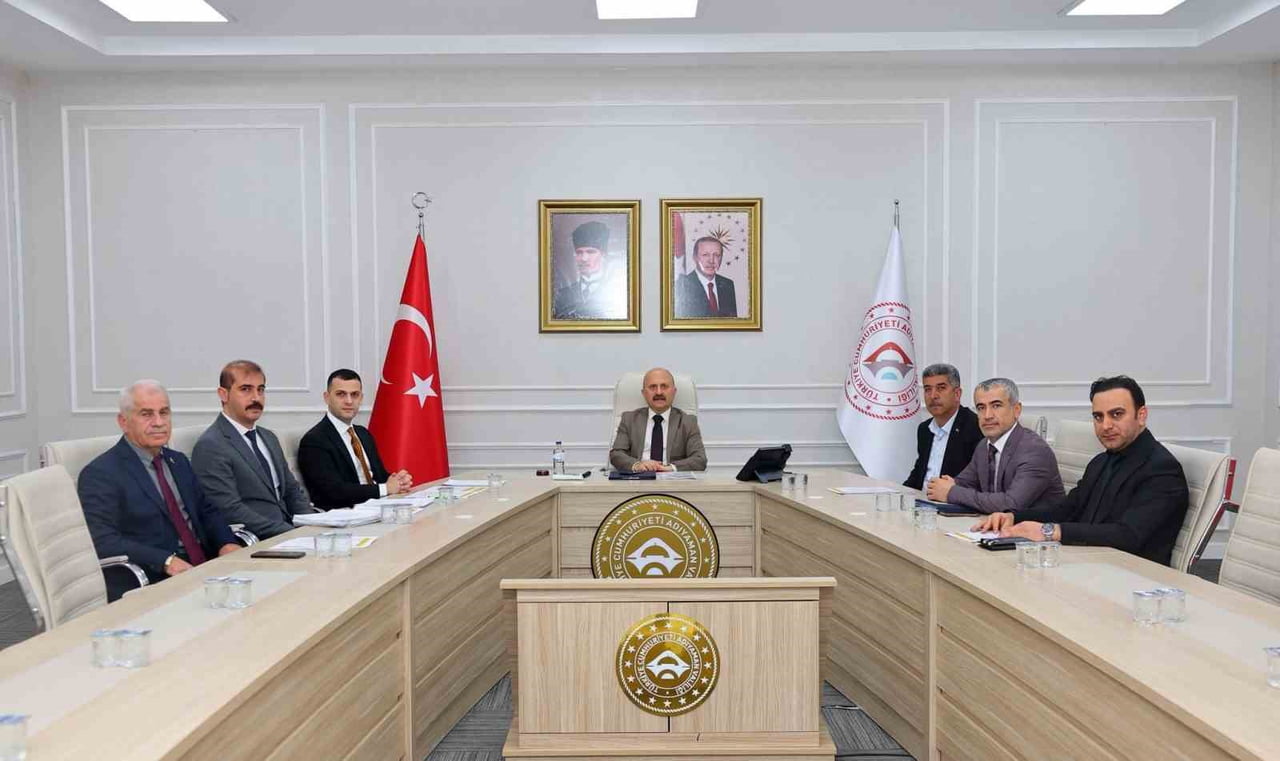 ADIYAMAN’DA KÖYLERİN İHTİYAÇLARINA YÖNELİK HİZMETLERİN PLANLANDIĞI VE KIRSAL KALKINMAYA YÖN...