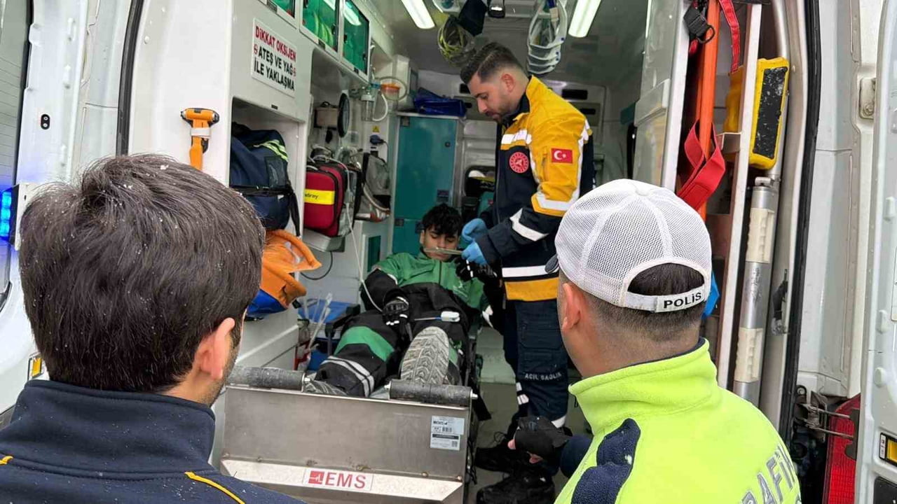 ADIYAMAN’DA, OTOMOBİL İLE MOTOSİKLETİN ÇARPIŞMASI SONUCU MEYDANA GELEN KAZADA 1 KİŞİ...