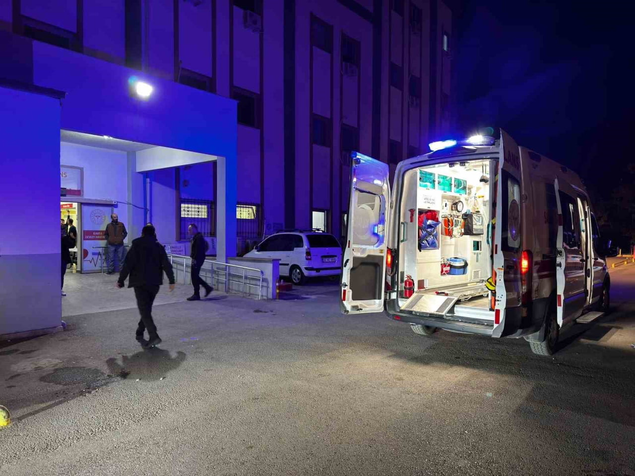 ADIYAMAN’IN KAHTA İLÇESİNDE BİR ŞAHIS, KUZENİNİ TÜFEKLE VURARAK ÖLDÜRDÜ.