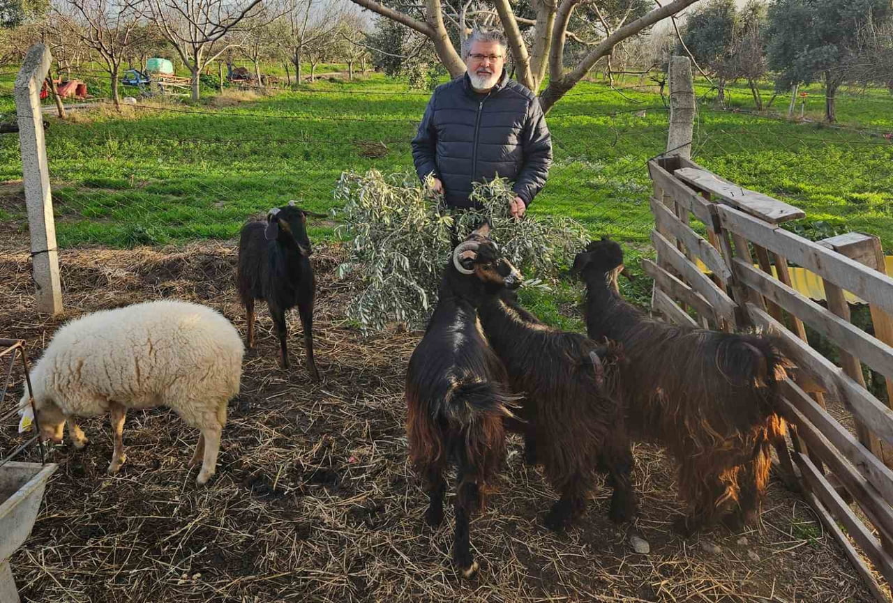 ADÜ TEKNOKENT BÜNYESİNDE FAALİYET GÖSTEREN KARYA FARMA HBX AR-GE, BUDAMA SONRASI ATIK OLARAK...