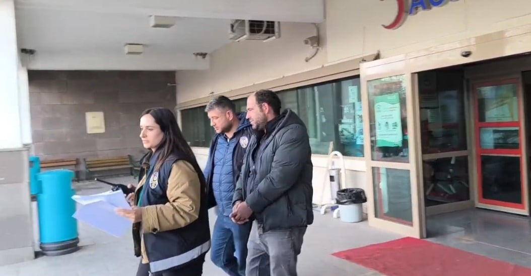 AFYONKARAHİSAR’IN ŞUHUT İLÇESİNDE 7 AYRI SUÇTAN ARANAN VE HAKKINDA YAKLAŞIK 8 YIL CİVARINDA HAPİS...