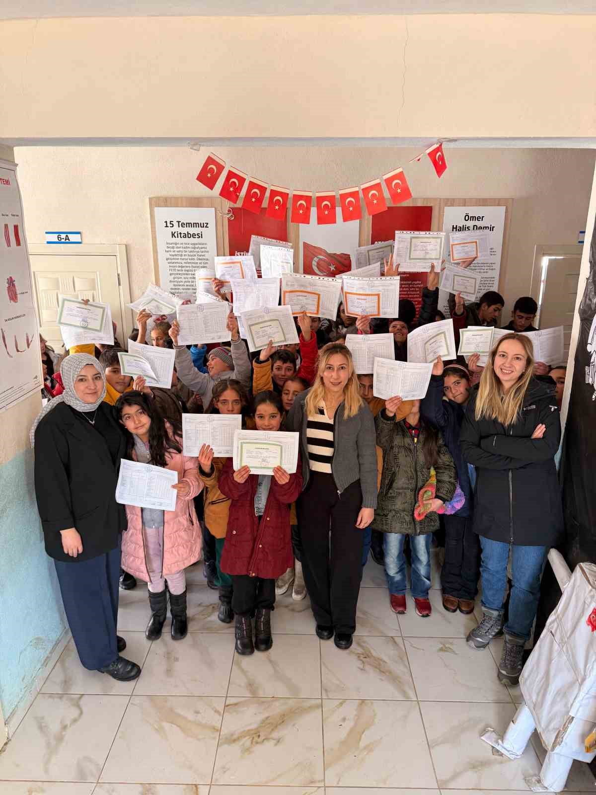 AĞRI'NIN DİYADİN İLÇESİNE BAĞLI MUTLU ORTAOKULU'NDA 2025-2026 EĞİTİM ÖĞRETİM YILININ İLK DÖNEMİNİN...