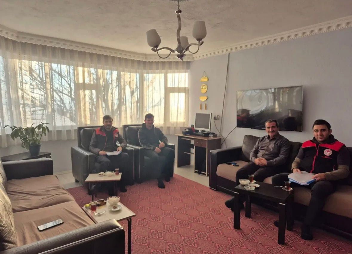 AĞRI'NIN DİYADİN İLÇESİNE BAĞLI SATICILAR KÖYÜ'NDE GERÇEKLEŞTİRİLEN AİLE ZİYARETLERİ KAPSAMINDA...