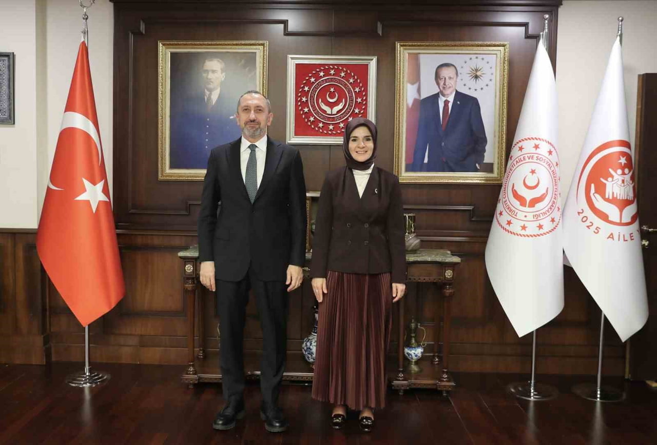 AİLE VE SOSYAL HİZMETLER BAKANI MAHİNUR ÖZDEMİR GÖKTAŞ, CUMHURBAŞKANLIĞI SİBER GÜVENLİK BAŞKANI...