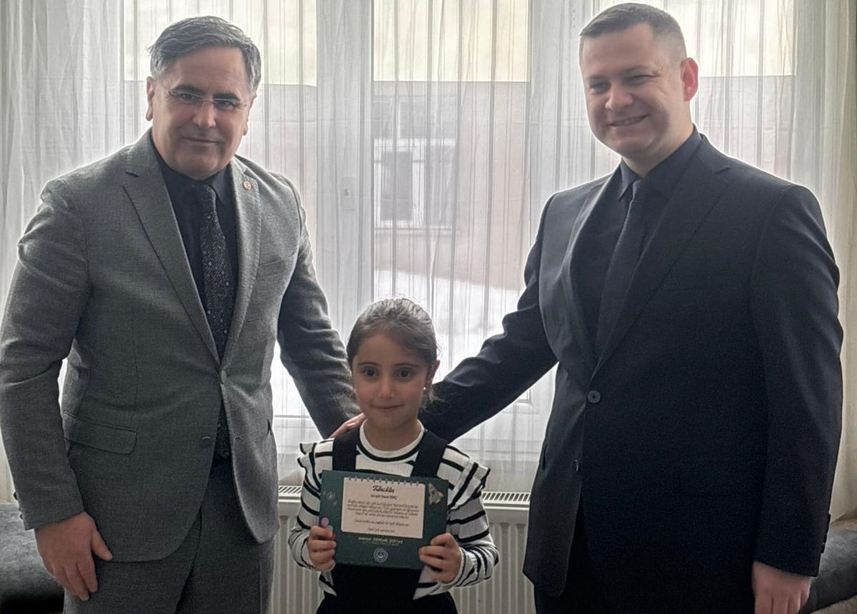 AİLE VE SOSYAL HİZMETLER BAKANLIĞI TARAFINDAN HAYATA GEÇİRİLEN “İLK KARNE HEYECANI” UYGULAMASI...