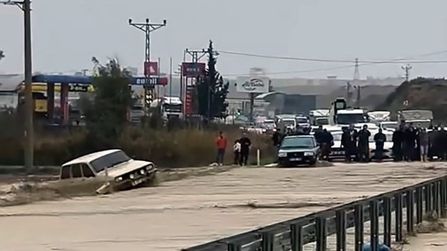 AK PARTİ ADANA İL BAŞKANI TAMER DAĞLI ADANA’DA SON YAĞIŞLARIN ARDINDAN YAŞANAN SEL VE SU...