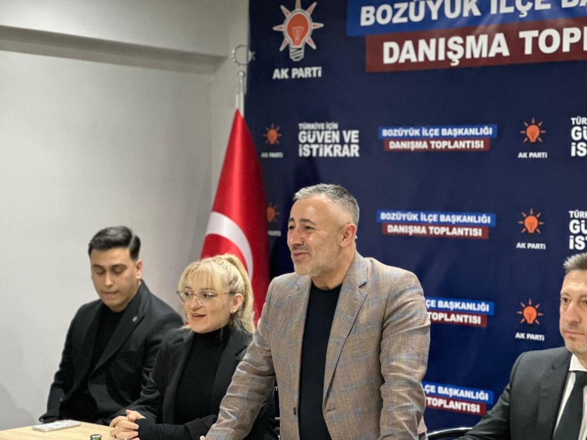 AK PARTİ BOZÜYÜK’TE DANIŞMA TOPLANTISI YAPILDI