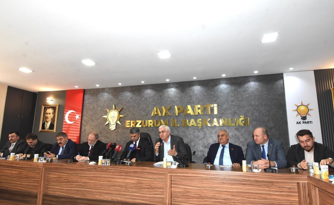 AK PARTİ İL BAŞKANI İBRAHİM KÜÇÜKOĞLU, TÜRKİYE SİYASİ TARİHİNDE GÜÇLÜ BİR TOPLUMSAL KARŞILIĞI...