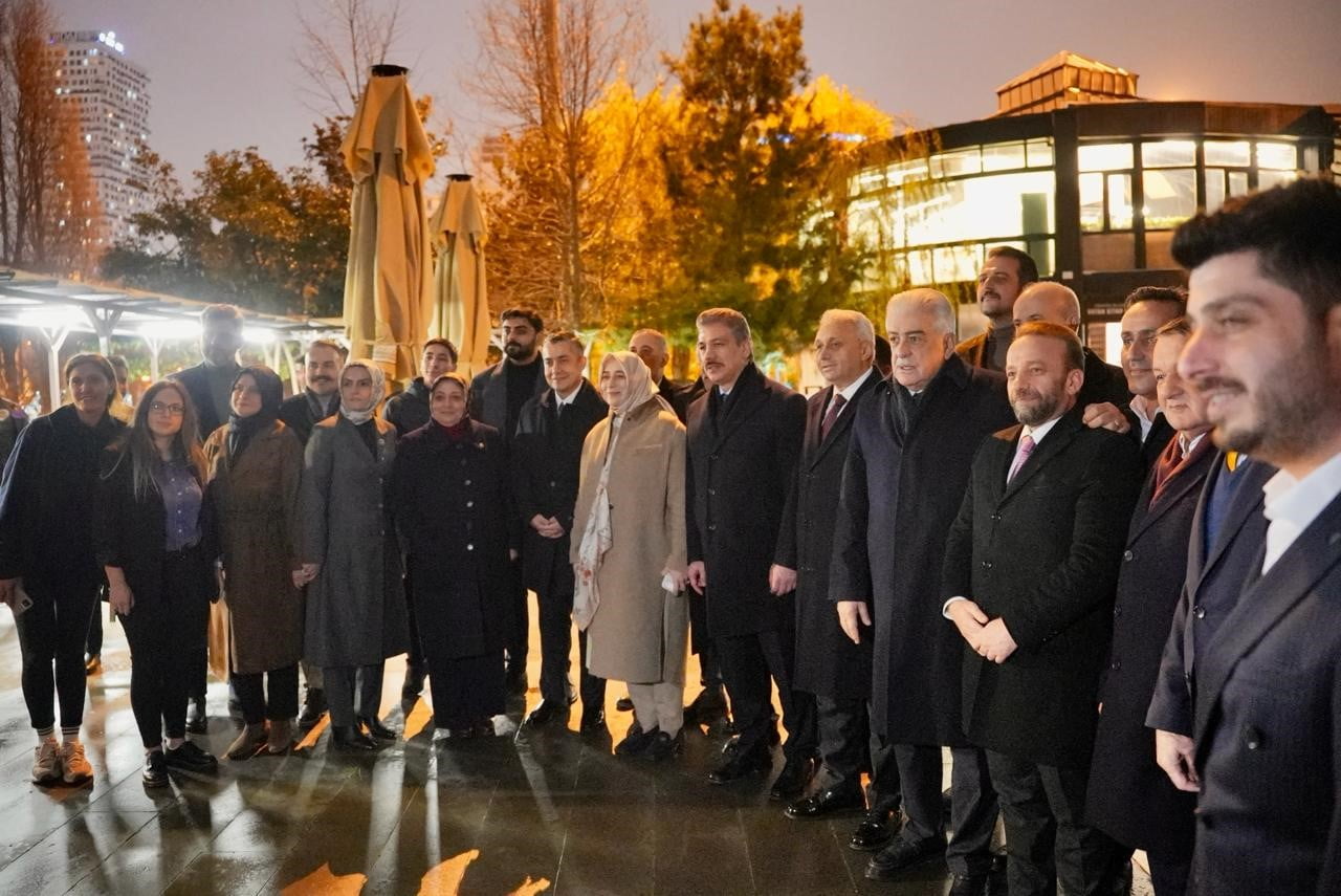 AK PARTİ İSTANBUL İL BAŞKANLIĞI, KIŞ DÖNEMİ SAHA ÇALIŞMALARINI İSTANBUL’UN FARKLI İLÇELERİNDE EŞ...