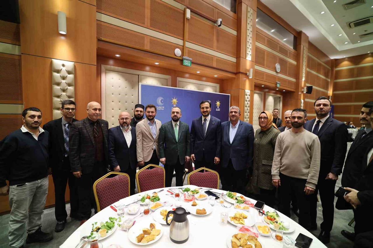 AK PARTİ İSTANBUL İL BAŞKANLIĞI’NDA ’10 OCAK ÇALIŞAN GAZETECİLER GÜNÜ’ DOLAYISIYLA PROGRAM...