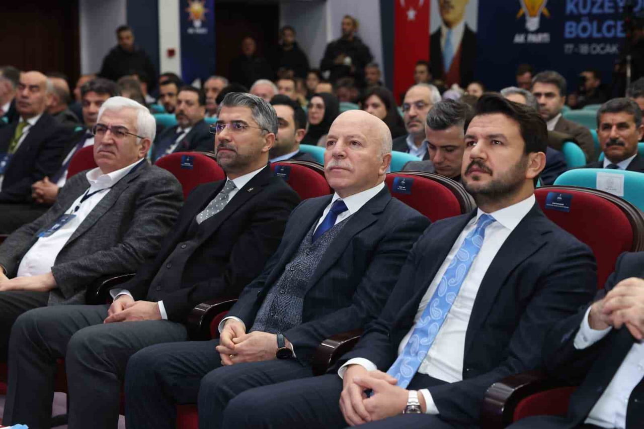 AK PARTİ KUZEYDOĞU ANADOLU BÖLGE STRATEJİ TOPLANTISI İLE SİYASETİN KALBİ ERZURUM’DA...