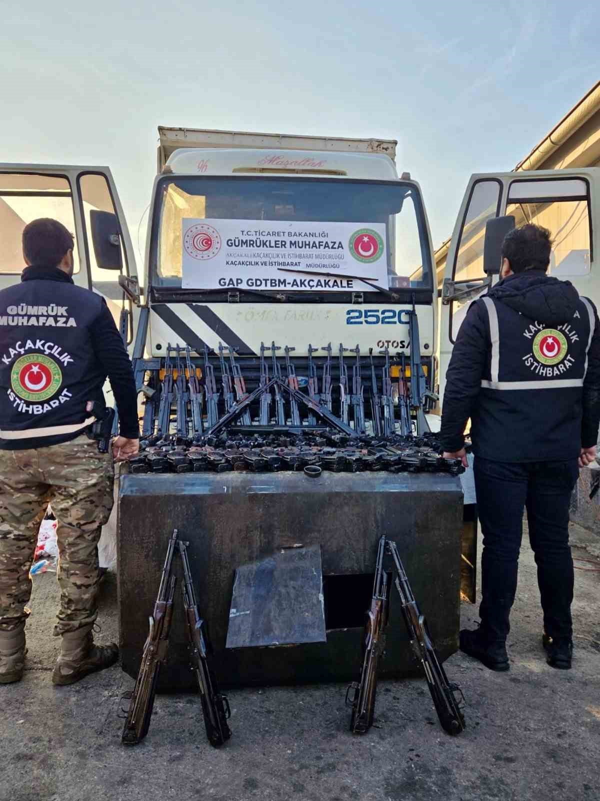 AKÇAKALE GÜMRÜK MUHAFAZA KAÇAKÇILIK VE İSTİHBARAT MÜDÜRLÜĞÜ EKİPLERİ TARAFINDAN, TÜRKİYE’YE GEÇİŞ...