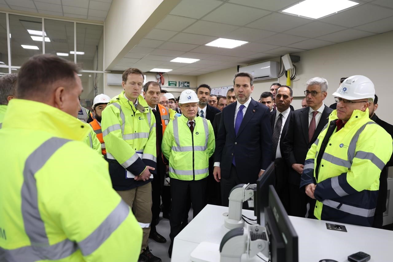 AKKUYU NÜKLEER GÜÇ SANTRALİ'NDE İNCELEMEDE BULUNAN ENERJİ VE TABİİ KAYNAKLAR BAKANI ALPARSLAN...
