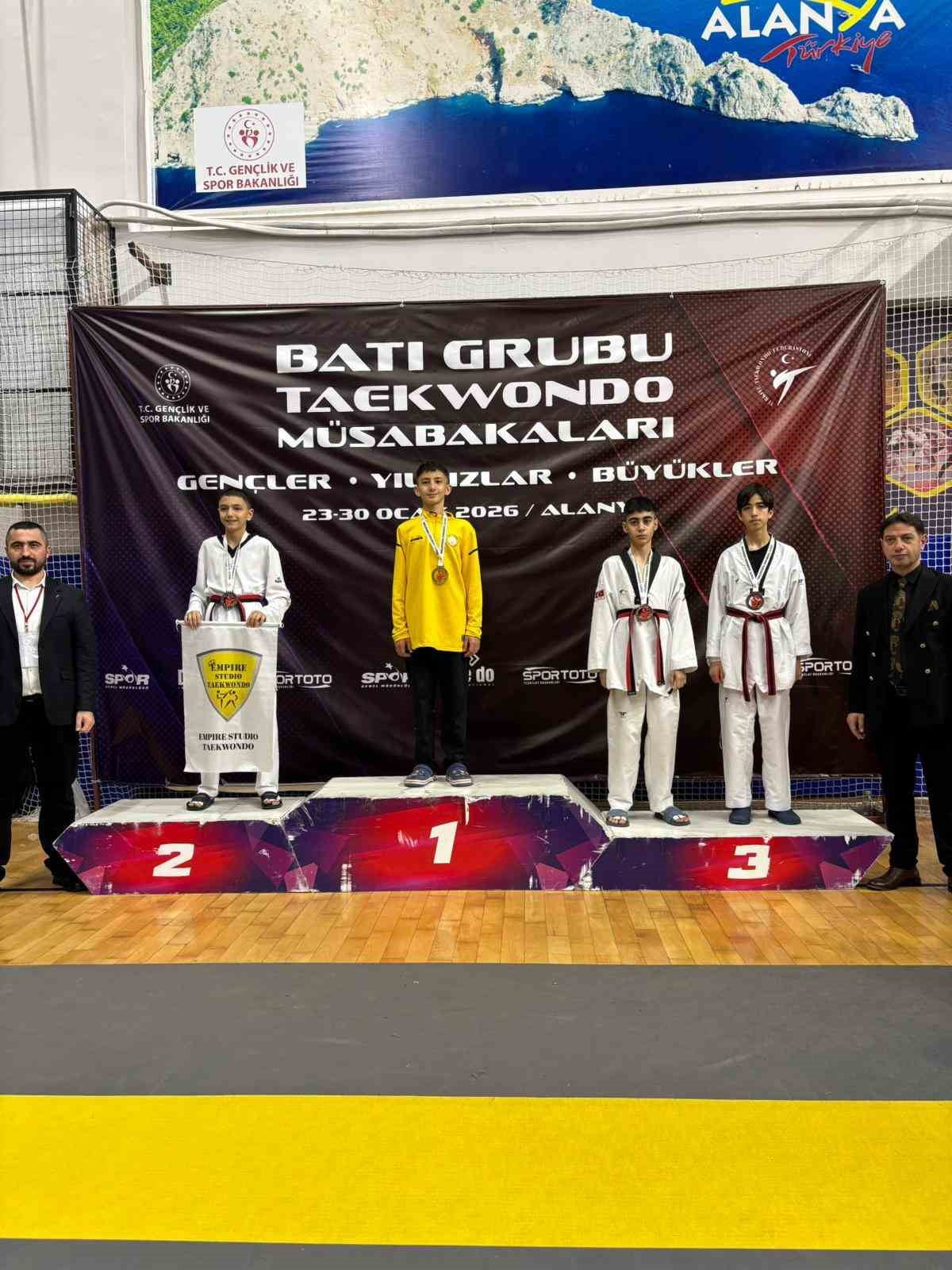 ALANYA’DA 26-28 OCAK TARİHLERİ ARASINDA DÜZENLENEN BATI GRUBU TAEKWONDO TÜRKİYE ŞAMPİYONASI’NDAN...