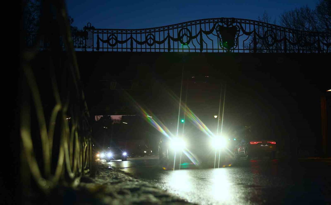 ALMANYA’NIN BAŞKENTİ BERLİN’İN GÜNEYBATISINDA CUMARTESİ GÜNÜ ENERJİ NAKİL HATLARINA DÜZENLENEN...