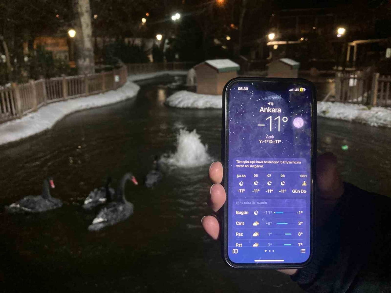 ANKARA’NIN MERKEZ VE ÇEVRE İLÇELERİNDE GÜN BOYUNCA SOĞUK ETKİSİNİ GÖSTERİRKEN, ÇEVRE İLÇELERDE...