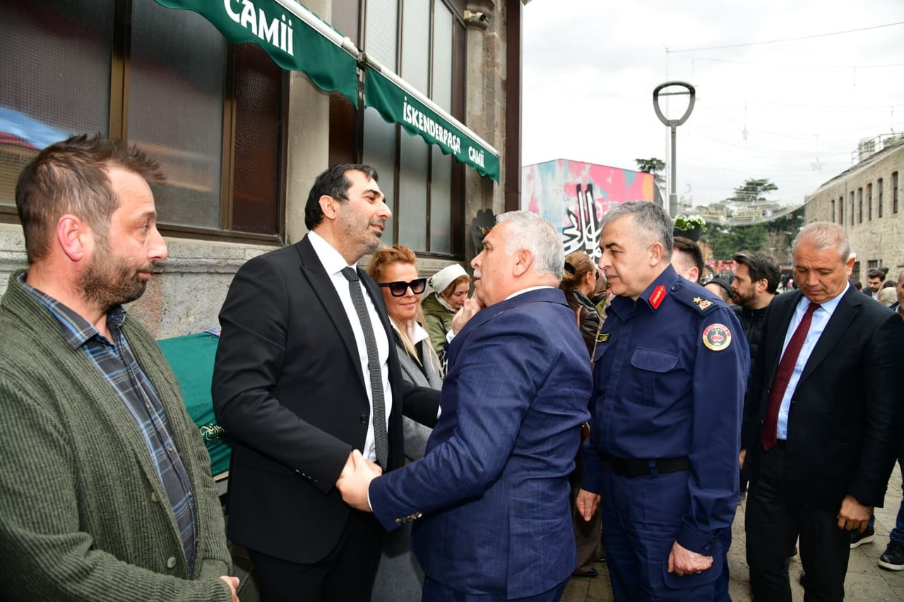 ANNE KAFKAS İÇİN BUGÜN İKİNDİ NAMAZINA MÜTEAKİBEN TRABZON İSKENDERPAŞA CAMİSİ'NDE CENAZE NAMAZI...