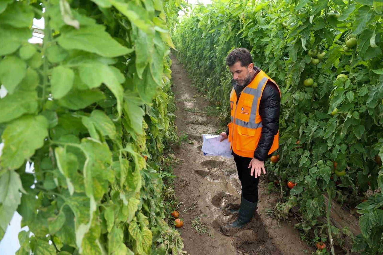 ANTALYA'NIN AKSU İLÇESİNDE FIRTINA VE ŞİDDETLİ YAĞIŞLARIN ARDINDAN OLUŞAN SEL FELAKETİNDE ZARAR...