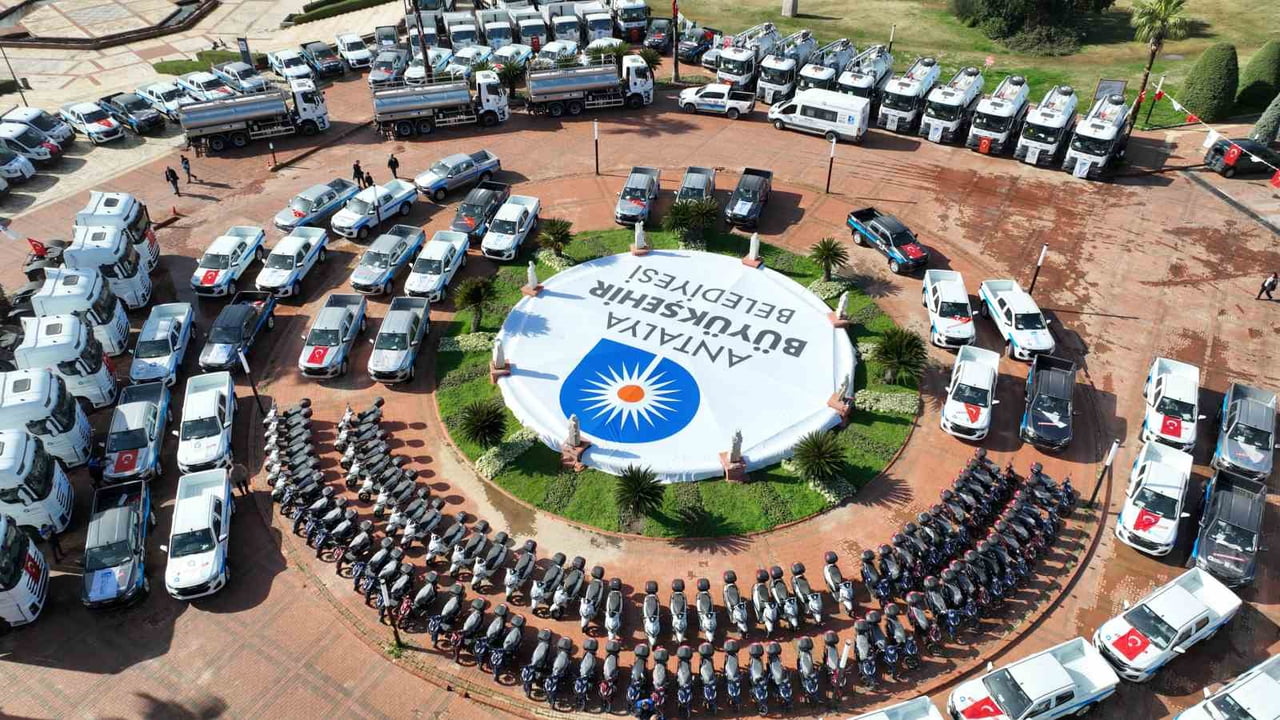 ANTALYA BÜYÜKŞEHİR BELEDİYESİ, KENT GENELİNDE SUNULAN HİZMETLERİN DAHA HIZLI, ETKİN VE VERİMLİ...