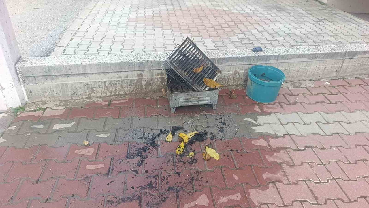 ANTALYA’NIN MANAVGAT İLÇESİNDE BİR APARTMANDA YANGIN İHBARI İTFAİYE, POLİS VE 112 SAĞLIK...