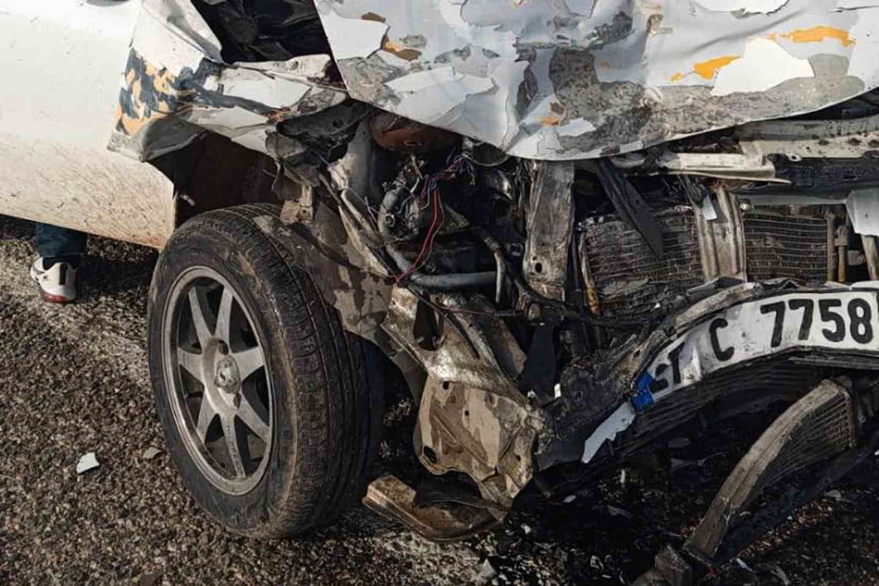 ARABAN İLÇESİNDE OTOMOBİL İLE KAMYONETİN ÇARPIŞTIĞI KAZADA 2 KİŞİ YARALANDI.