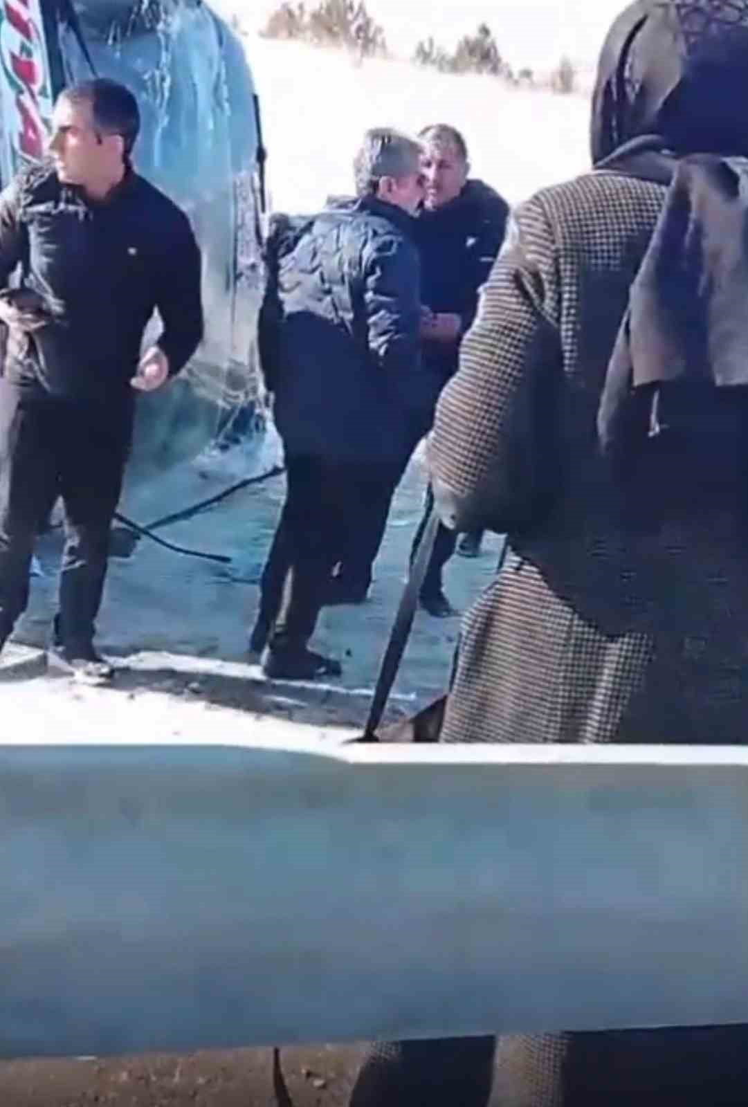 ARDAHAN’DAN SARIKAMIŞ HAREKÂTI ANMA ETKİNLİKLERİ İÇİN YOLA ÇIKAN YOLCU OTOBÜSÜ, KARS’IN SUSUZ...