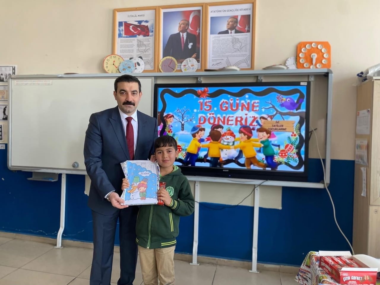 ARPAÇAY’DA ÖĞRENCİLERİN KARNE HEYECANI(KARS-İHA)