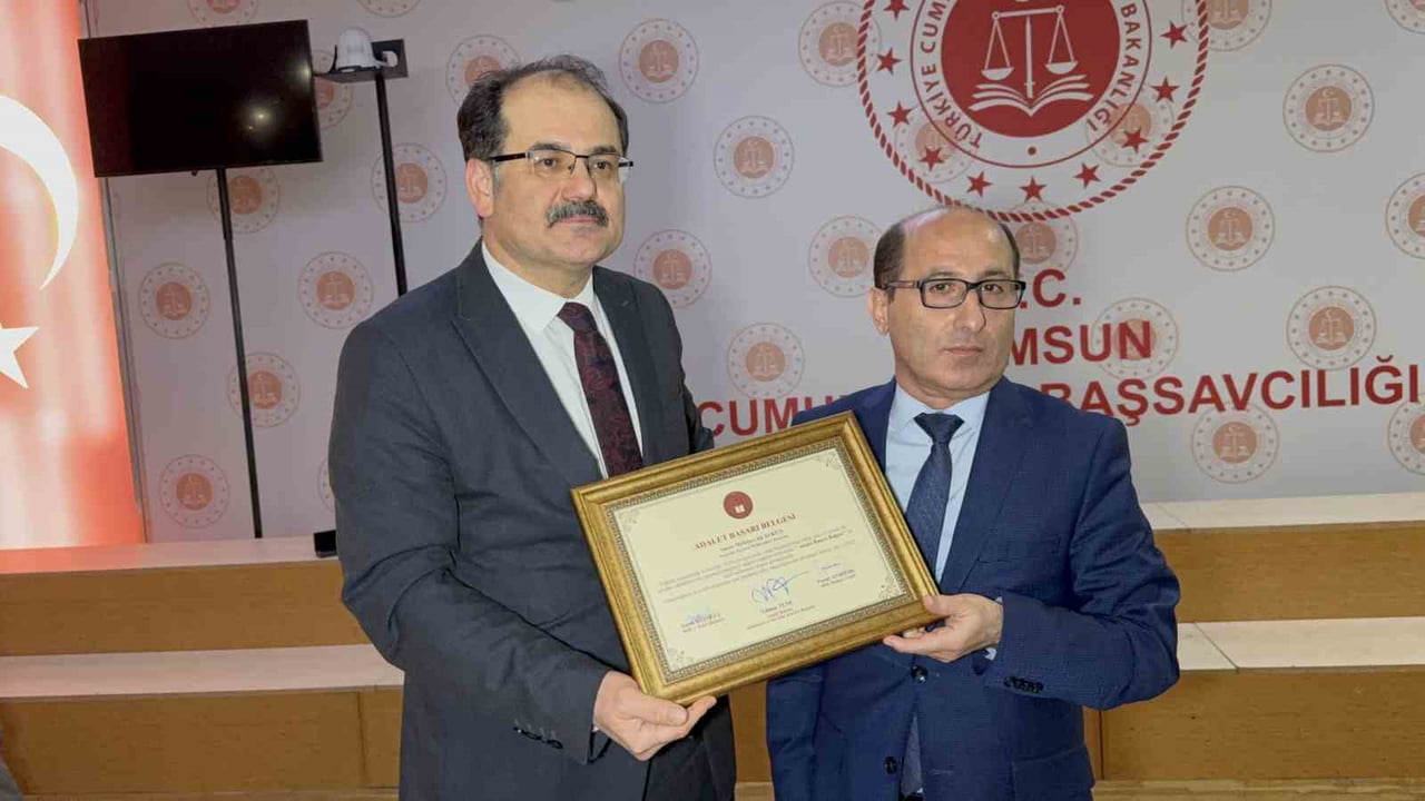 ASLİYE TİCARET MAHKEMESİ BAŞKANI MEHMET ALİ AYKUN, CEZA YÖNÜNDEN ÖDÜLE LAYIK GÖRÜLDÜ.