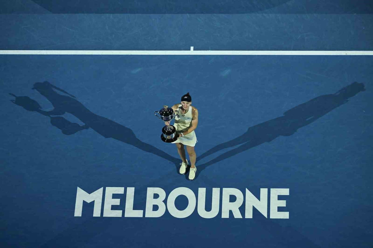 AVUSTRALYA AÇIK TEK KADINLAR FİNALİNDE KAZAK TENİSÇİ ELENA RYBAKİNA, BELARUSLU RAKET ARYNA...