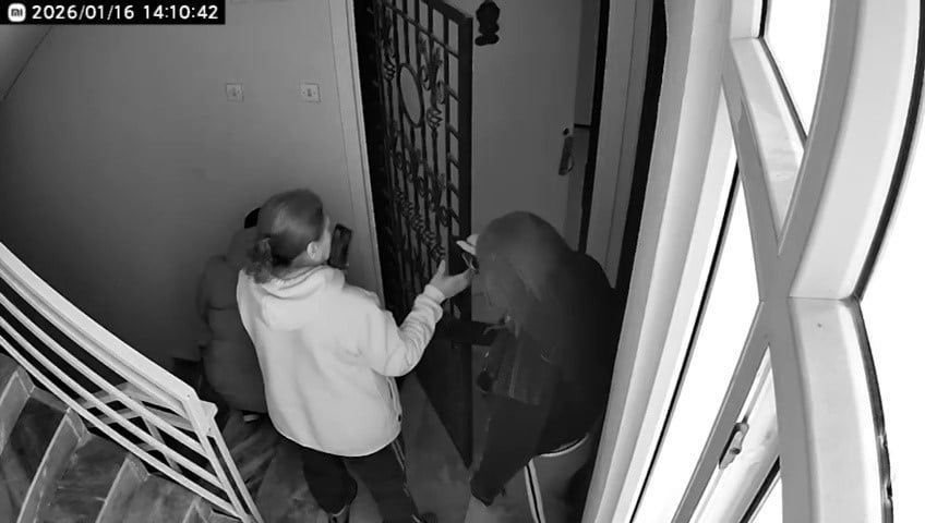 AYÇA YILDIRIM, EVİNE ZORLA GİRİLDİĞİNİ İDDİA ETTİ.