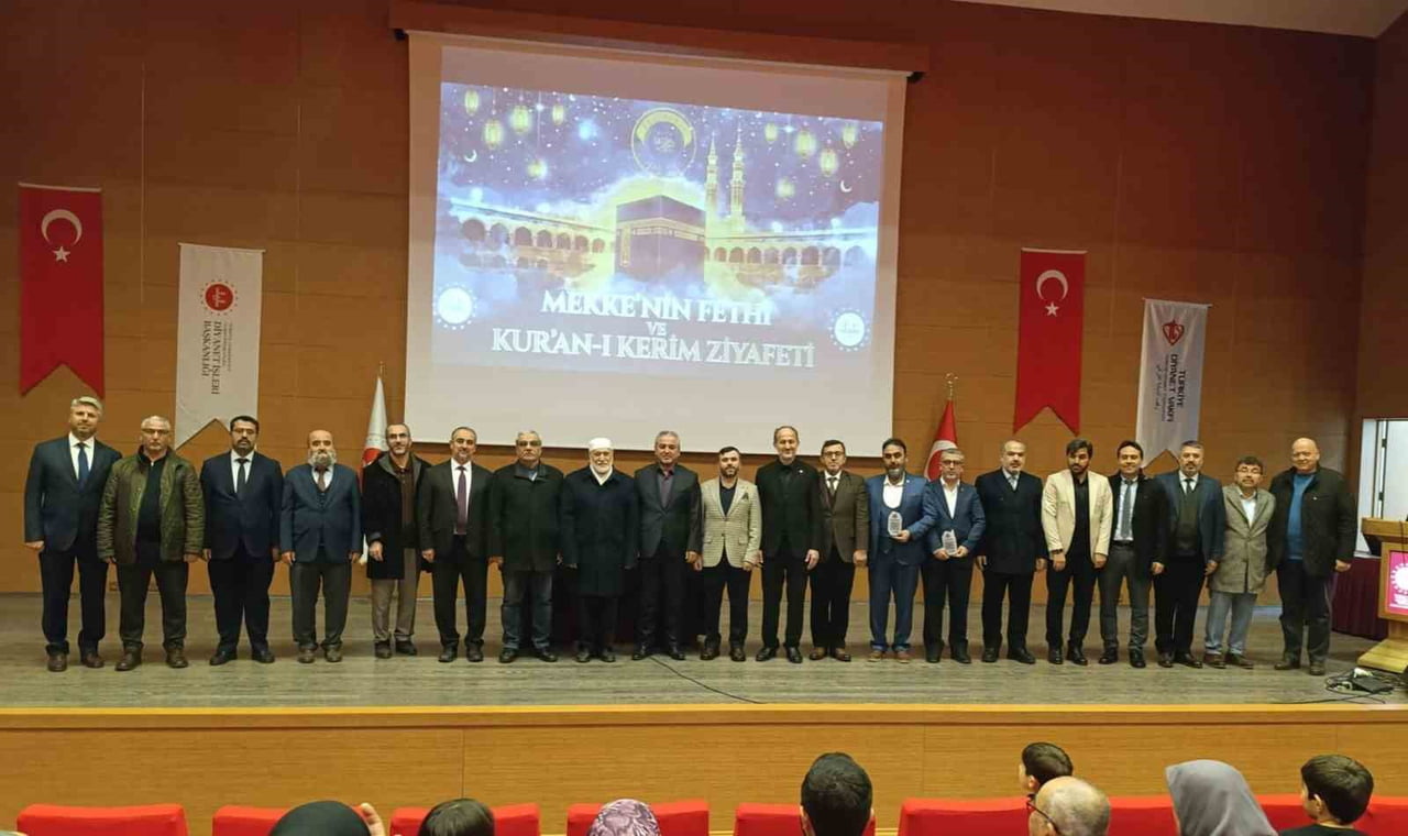 AYDIN'IN EFELER İLÇESİNDE 'HZ. PEYGAMBERİN DOĞUMUNUN 1500. YILINDA, MEKKE’NİN FETHİ VE KUR’AN...