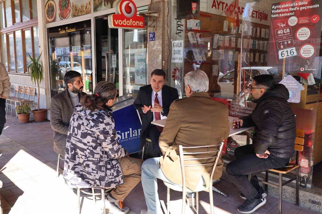 AYDIN'IN KARACASU İLÇESİNDE KAYMAKAM MEHMET GÜNDOĞDU, İLÇE MERKEZİNDE FAALİYET GÖSTEREN ÇARŞI...