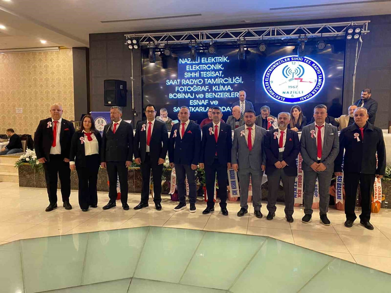 AYDIN'IN NAZİLLİ İLÇESİNDE ELEKTRİK, ELEKTRONİK, SIHHİ TESİSAT, RADYO TAMİRCİLİĞİ, FOTOĞRAF...