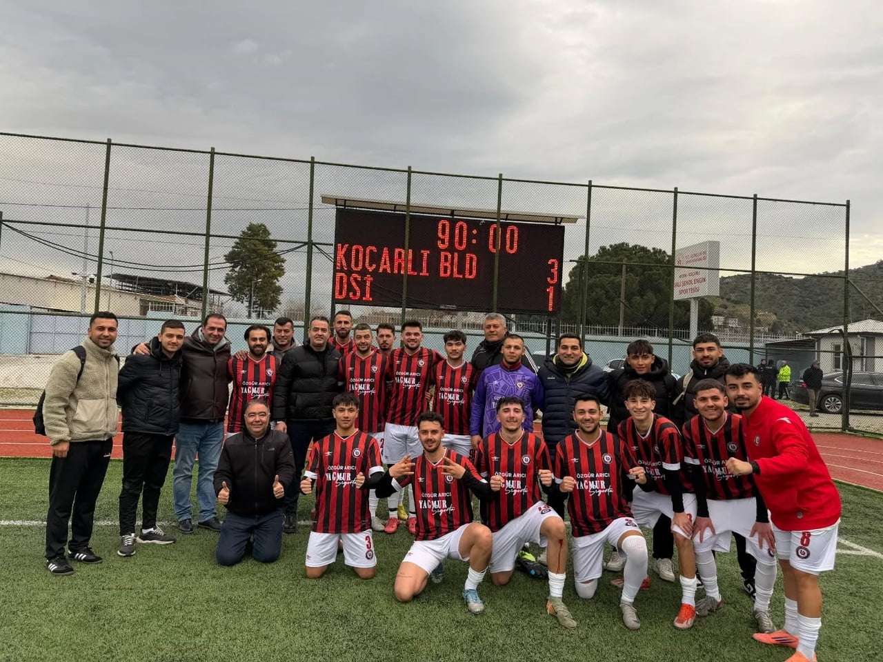 AYDIN 1. AMATÖR KÜME 2. GRUP'TA MÜCADELESİNİ SÜRDÜREN KOÇARLI BELEDİYESPOR, RAKİBİ AYDIN DSİ'Yİ...