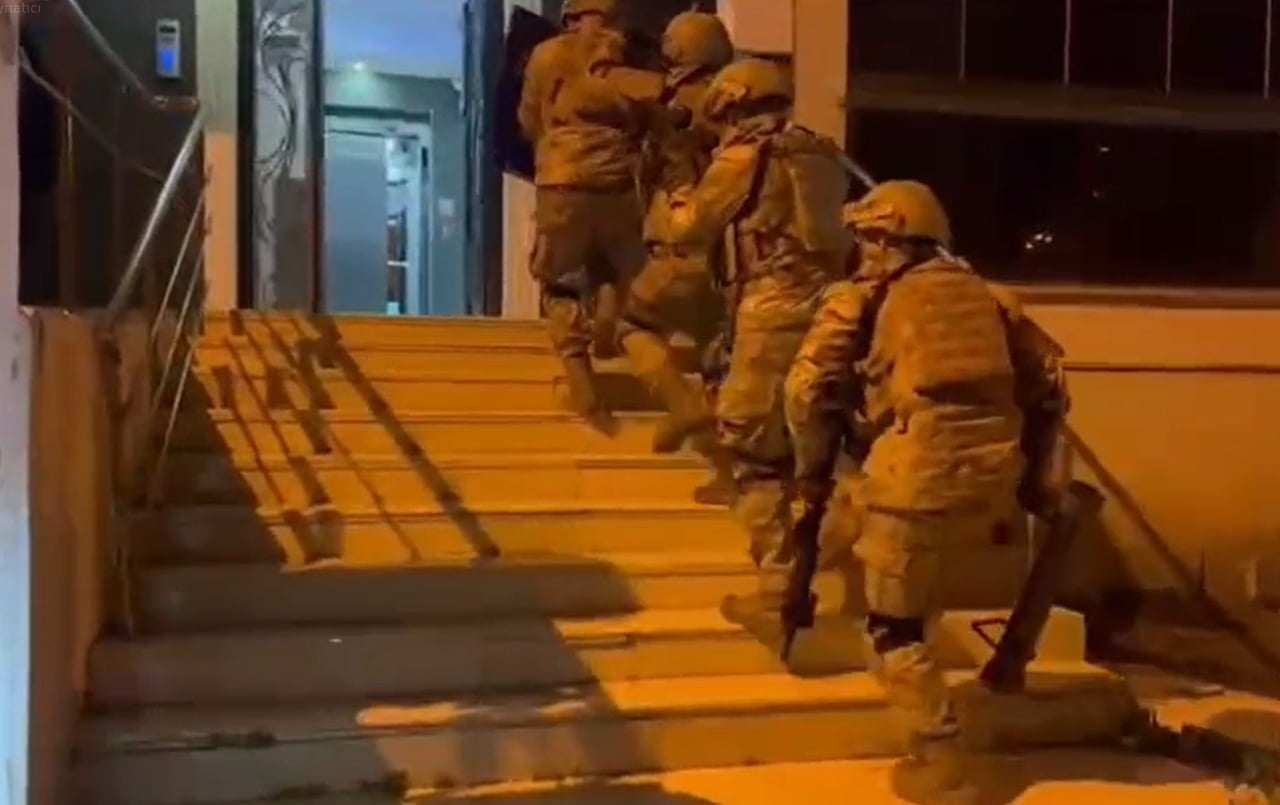 AYDIN İL JANDARMA KOMUTANLIĞI TERÖRLE MÜCADELE ŞUBE MÜDÜRLÜĞÜ EKİPLERİNCE, TERÖR ÖRGÜTLERİNE...