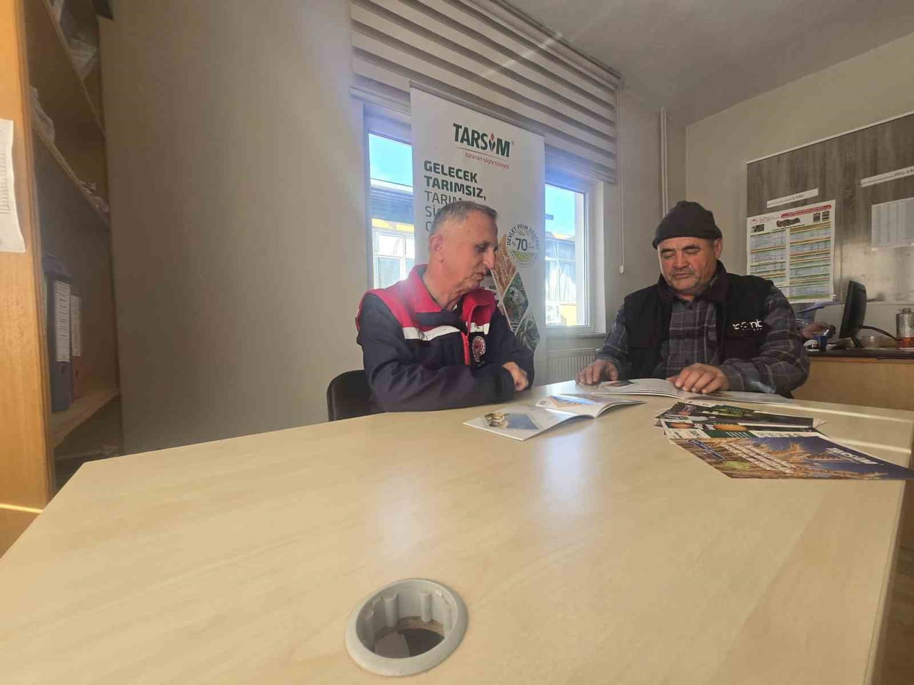 AYDIN’IN BOZDOĞAN İLÇESİNDEKİ ÜRETİCİLERE TARIM SİGORTALARI HAVUZU’NUN (TARSİM) ÖNEMİ ANLATILARAK...