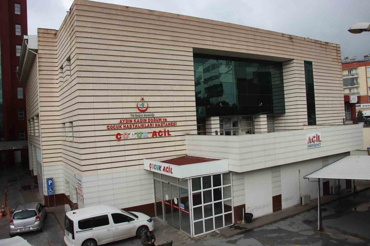AYDIN KADIN DOĞUM VE ÇOCUK HASTALIKLARI HASTANESİ’NİN YAPIMI TAMAMLANAN AYDIN ŞEHİR HASTANESİ’NE...