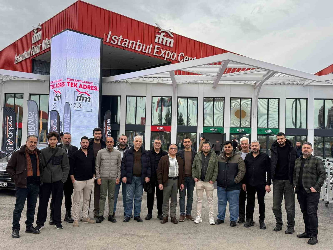 AYDIN TİCARET ODASI ÜYELERİ, İSTANBUL’DA DÜZENLENEN MOBİLYA FUARINA KATILARAK MOBİLYA SEKTÖRÜNDEKİ...